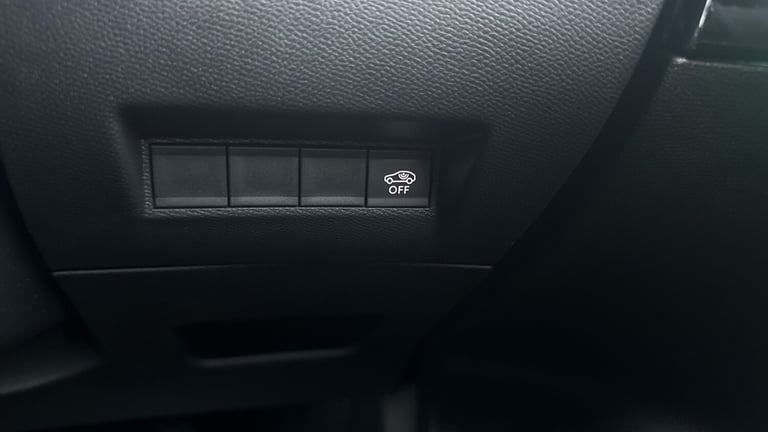 2024 Peugeot 2008 1.2 HYBRID GT SUV 5dr Petrol Hybrid e-DSC6 Euro 6 (s/s) (136 ps) SUV Hybrid Aut...