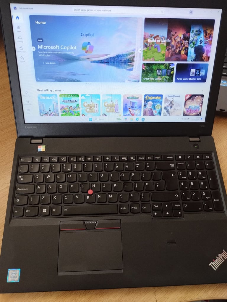 Lenovo Laptop. Windows 11, MS OFFICE, 16GB RAM, i5 CPU, 240GB SSD, HDMI, Backlit Keys, WebCam. 