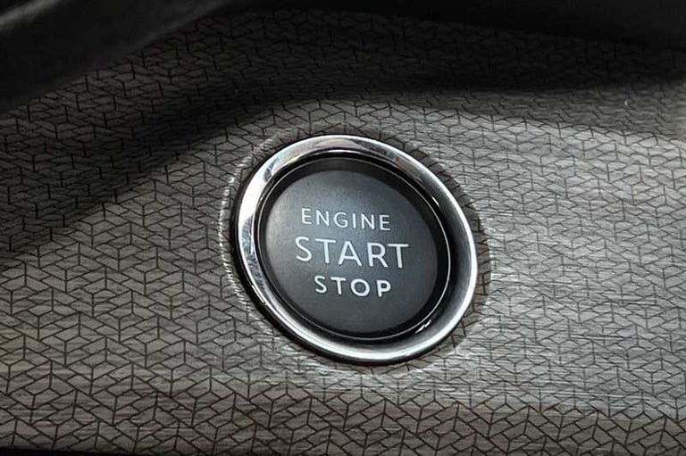 2023 Citroen C5 X 1.2 PureTech Shine Hatchback 5dr Petrol EAT8 Euro 6 (s/s) (130 ps) Hatchback Pe...