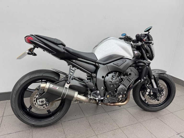 YAMAHA FZ1 N FAZER 1000 SILVER 2007 07 REG JUST 15,015 MILES MIVV FULL SYSTEM