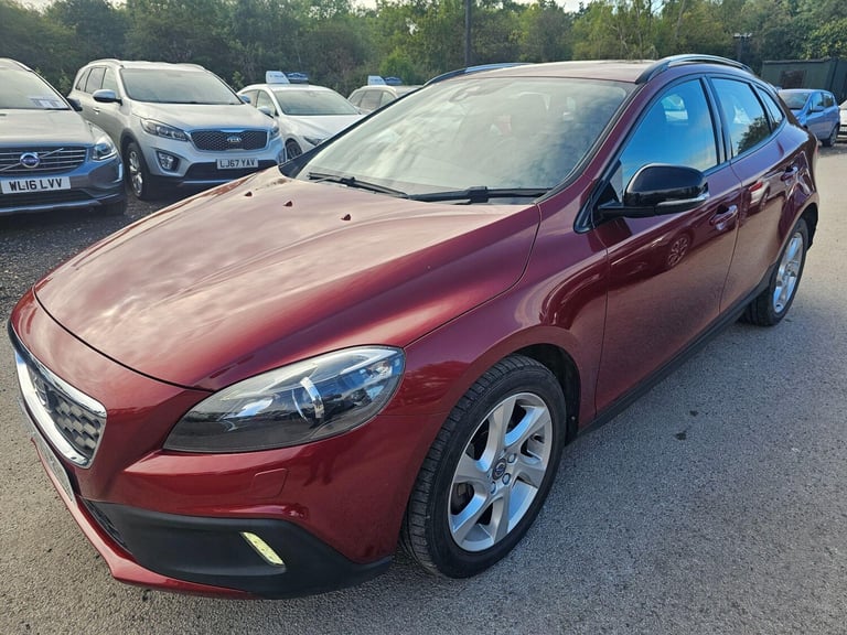 2015 Volvo V40 Cross Country 2.0 D2 Lux Auto Euro 6 (s/s) 5dr HATCHBACK Diesel Automatic