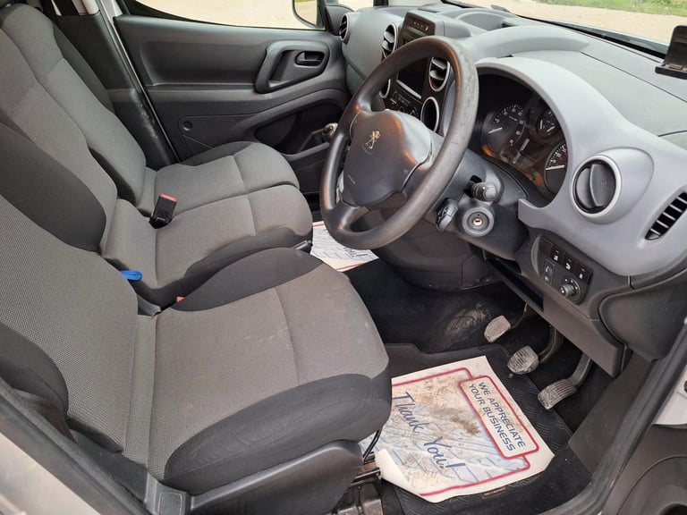 2017 Peugeot Partner 1.6 BlueHDi 651 Professional Panel Van 5dr Diesel Manual L1 (112 g/km, 73.9 ...