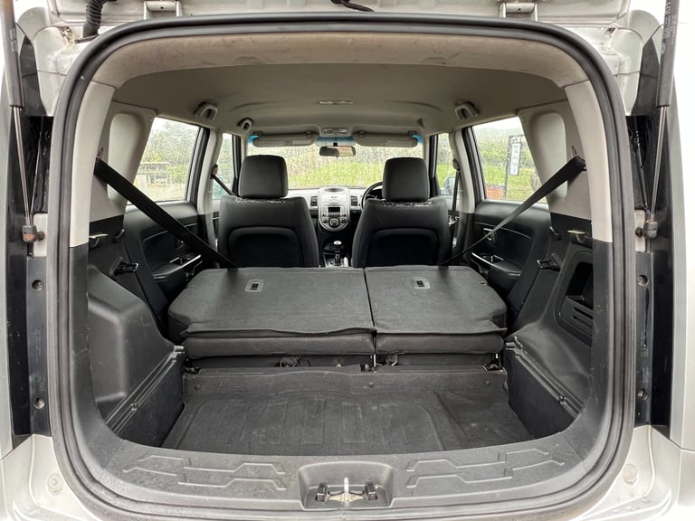 KIA SOUL 1.6 CRDi 2 5dr Silver Lovely Value Family motoring