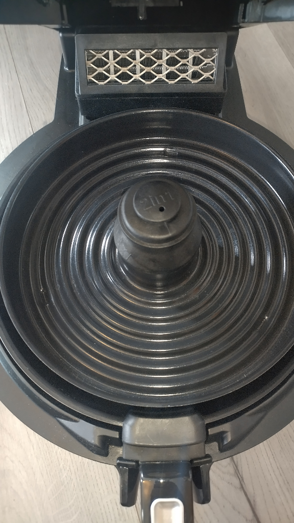 boxed actifry genius xl. free post. minimal use