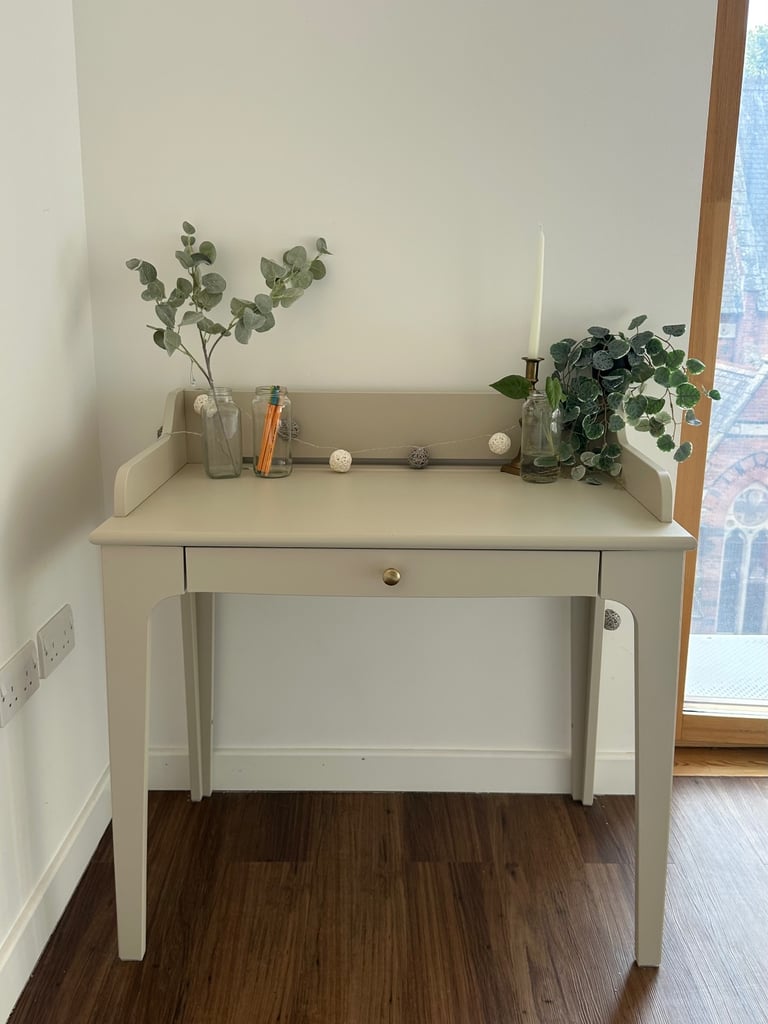 Beige / Grey LOMMARP Ikea Desk (RRP £150) Very Good Condition