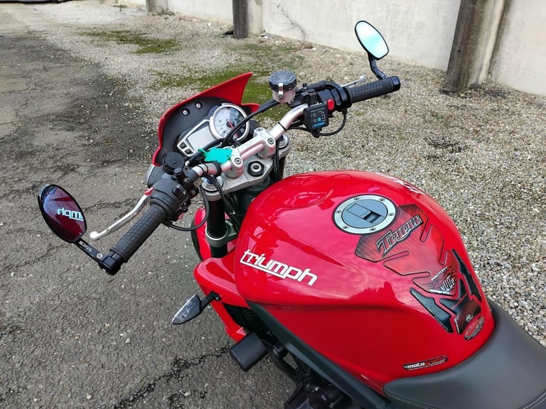 2012 12 TRIUMPH STREET TRIPLE R RED NAKED 675 STREET FIGHTER NEW MOT