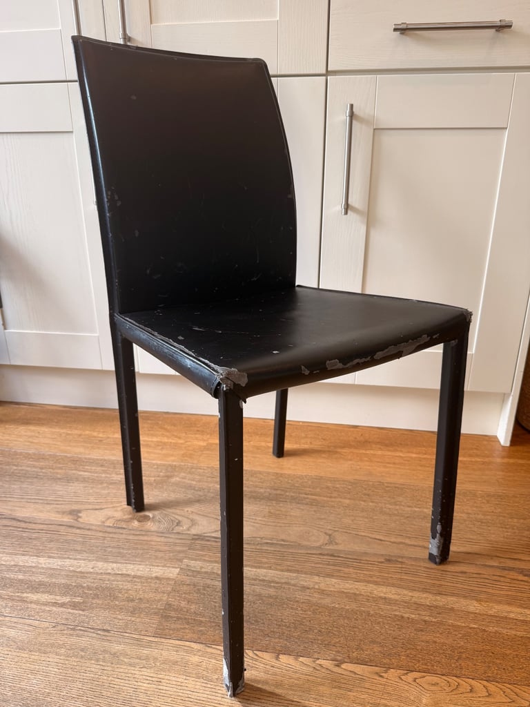 FREE kitchen chairs, very worn off, BoConcept