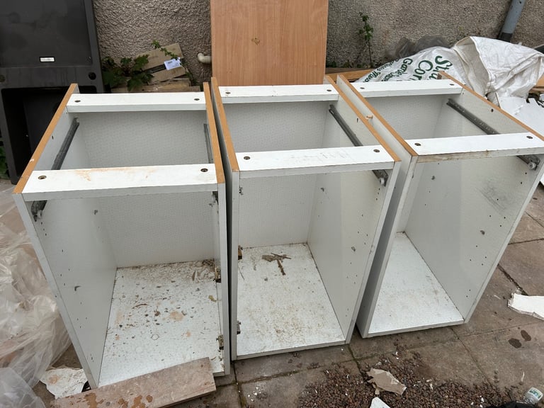 FREE kitchen unit carcasses