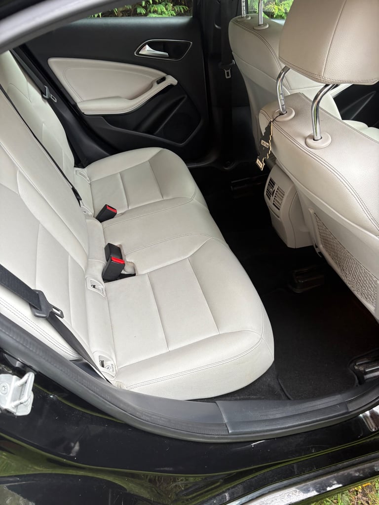 Mercedes-Benz, A CLASS, Hatchback, 2017, Manual, 1461 (cc), 5 doors