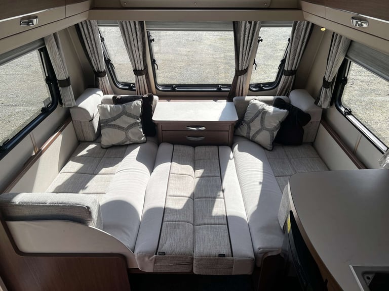 2017 Elddis Affinity 550 Elddis Affinity 550 Caravan with Kampa Awning Unlisted Petrol Automatic