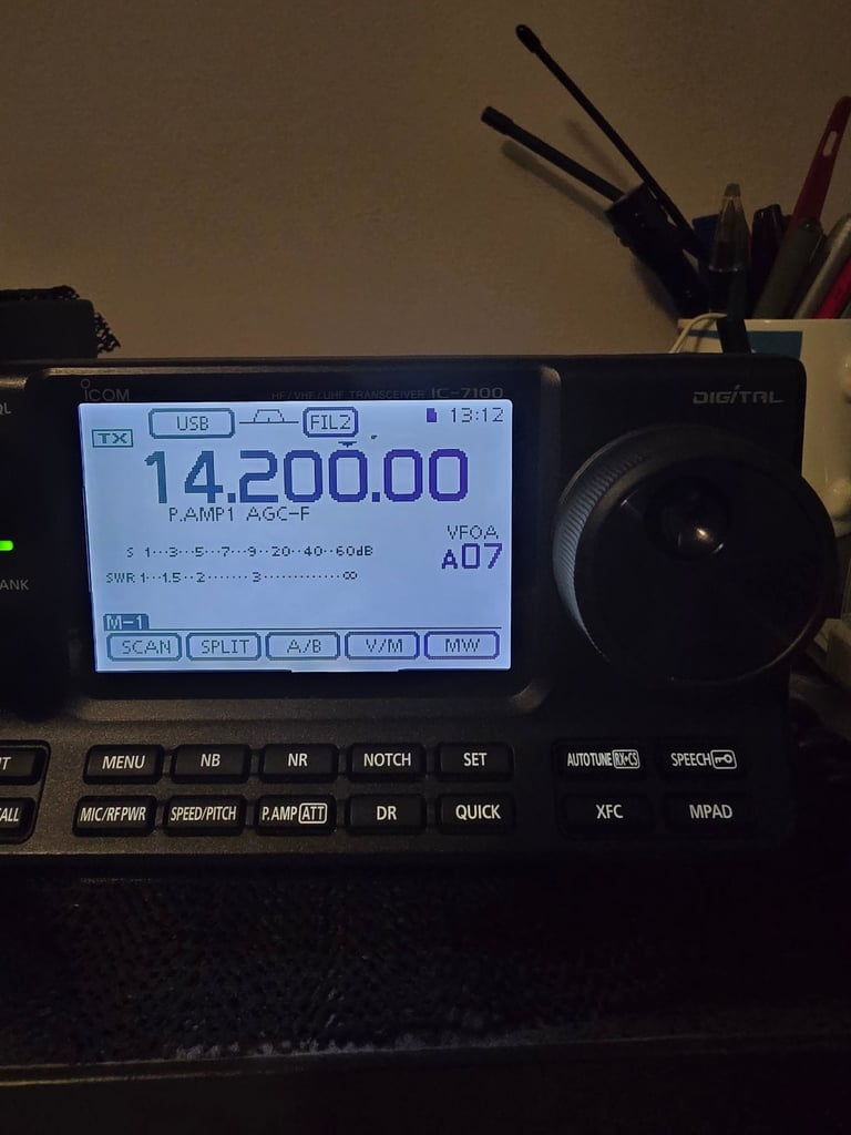 Icom 7100 + Mat 180H 