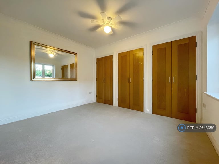 5 bedroom house in Willowmead Close, Runcton, Chichester, PO20 (5 bed) (#2643050)