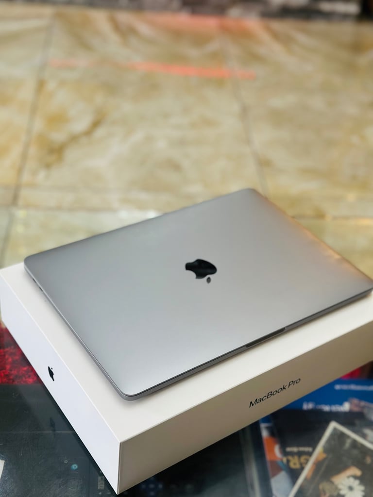 2020 MACBOOK PRO 13 INCH WITH TOUCH BAR & TOUCH ID