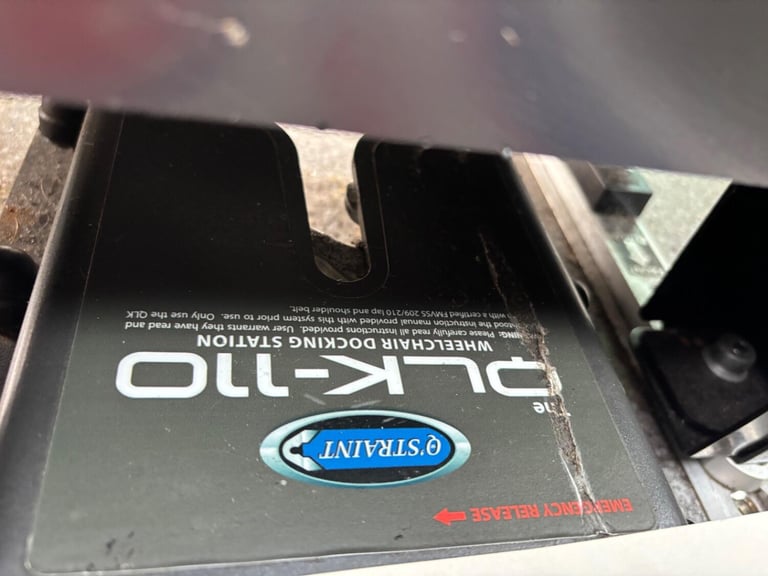 VOLKSWAGEN CARAVELLE DRIVE FROM WHEELCHAIR ACCESSIBLE VEHICLE 2.0 TDI