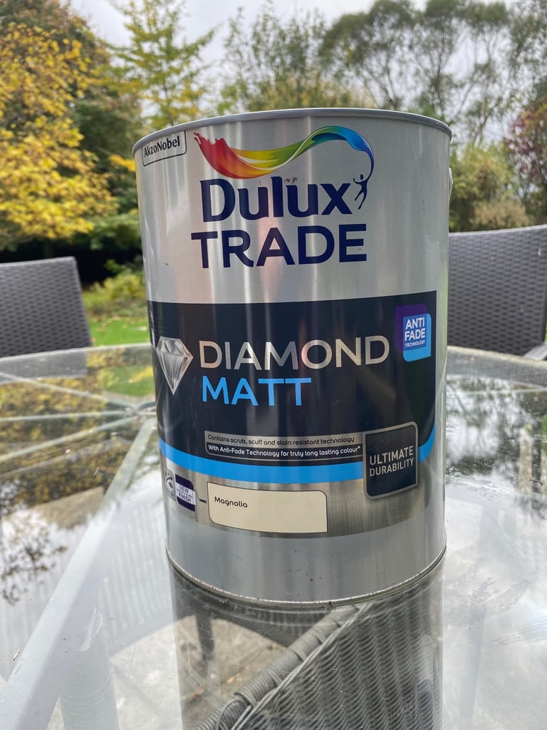 image for Dulux Trade Paint Diamond Matt Anti Fade Ultimate Durability Magnolia New 