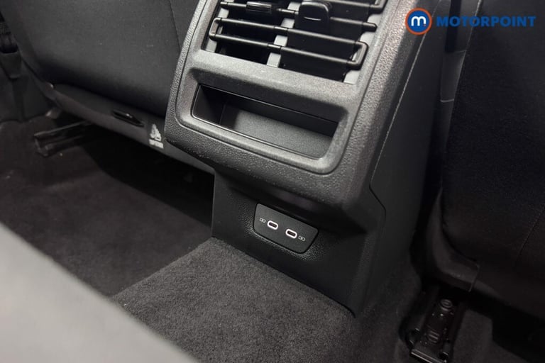 2022 Volkswagen Golf 1.5 TSI 150 Life 5dr HATCHBACK PETROL Manual