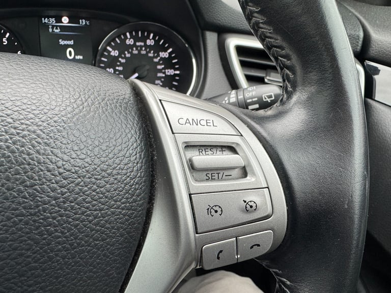 2017 Nissan Qashqai 1.2 DIG-T N-Connecta SUV 5dr Petrol XTRON 2WD Euro 6 (s/s)