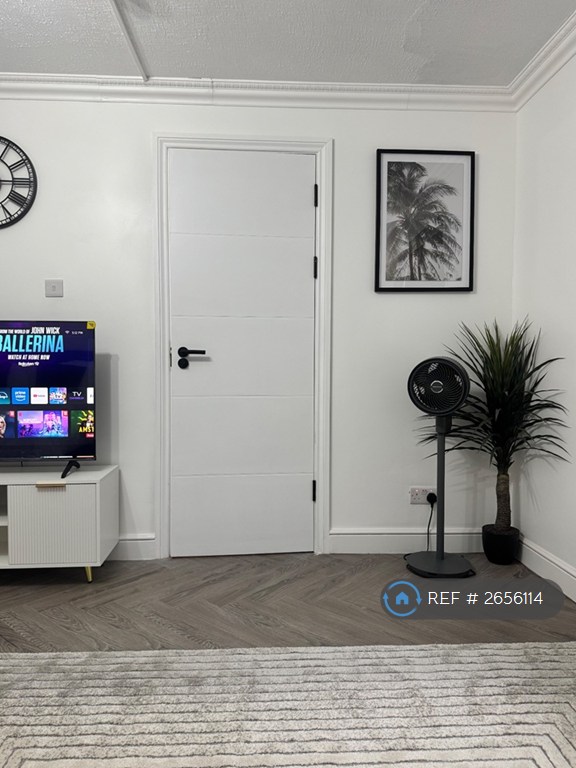 3 bedroom house in Wyldfield Gardens, London, N9 (3 bed) (#2656114)