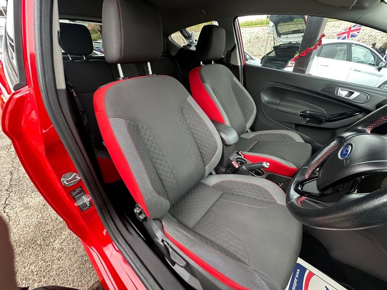 2014 Ford Fiesta 1.0 EcoBoost 140 Zetec S Red 3dr HATCHBACK Petrol Manual