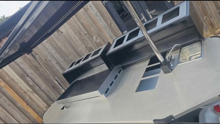 BizzOnWheels Hot Dog Cart & Trailer – Fully Equipped Mobile Catering Setup (£3,000)