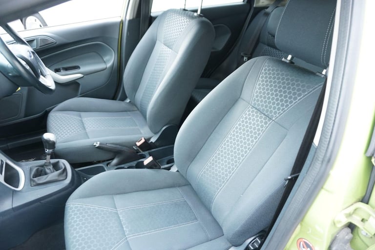 2010 Ford Fiesta 1.6 Titanium 5dr HATCHBACK Petrol Manual