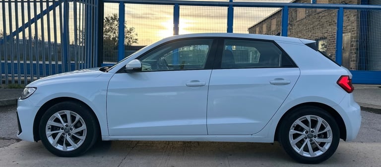 Audi, A1, Hatchback, 2019, Manual, 1498 (cc), 5 doors