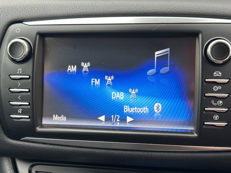 2018 Toyota Yaris 1.5 Hybrid Design 5dr CVT HATCHBACK PETROL/ELECTRIC Automatic