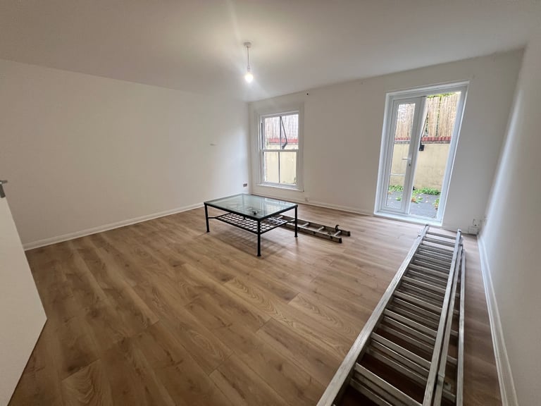 Brand New, Luxury, 1 Bed Garden Flat, 20 Mins To Central London 