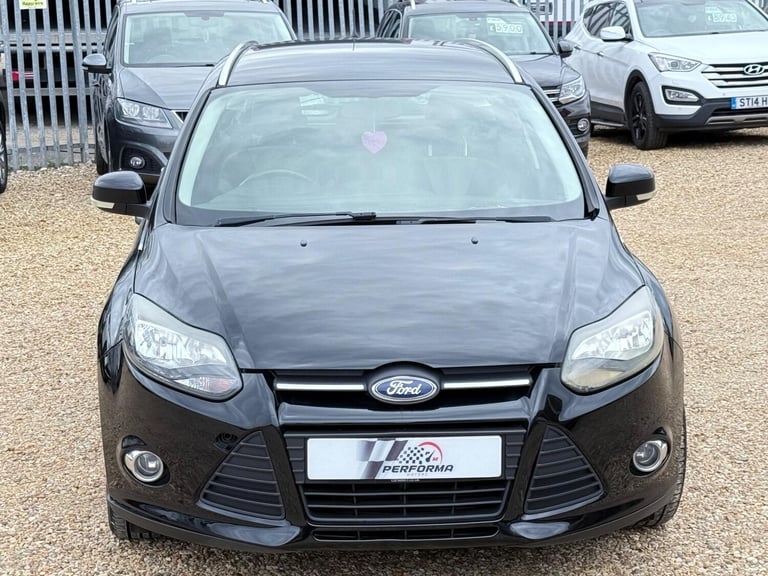 2012 Ford Focus 1.6 TDCi Zetec Euro 5 (s/s) 5dr ESTATE Diesel Manual