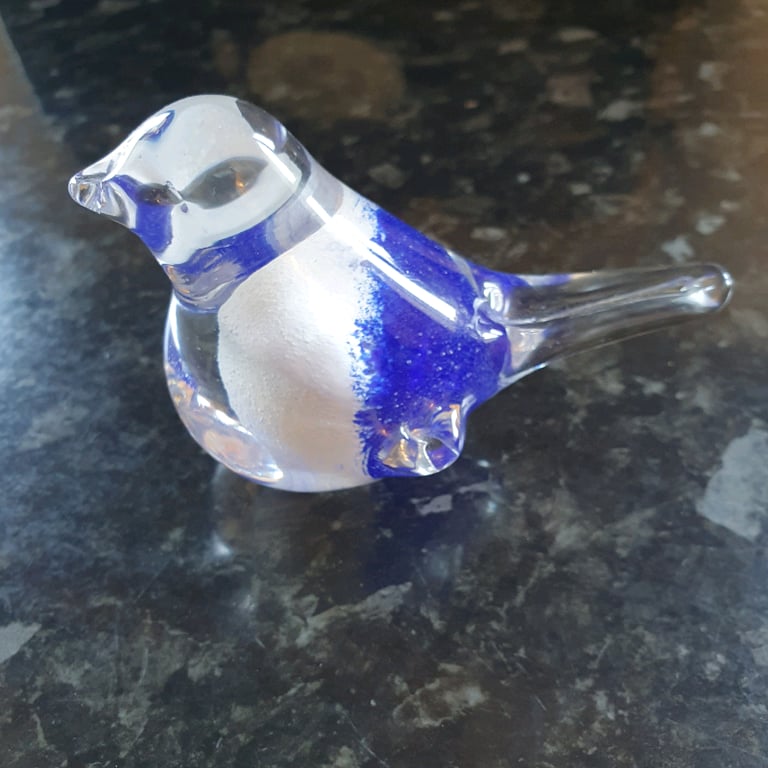 image for Bird ornament all glass with highlights 