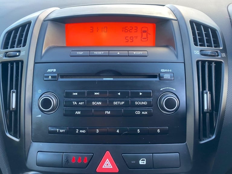 2008 Kia Ceed 1.6 GS 5dr HATCHBACK PETROL Manual