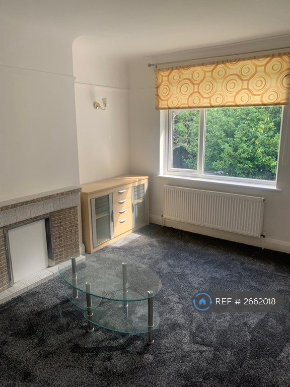 2 bedroom flat in St. Andrews Road, London, NW9 (2 bed) (#2662018)