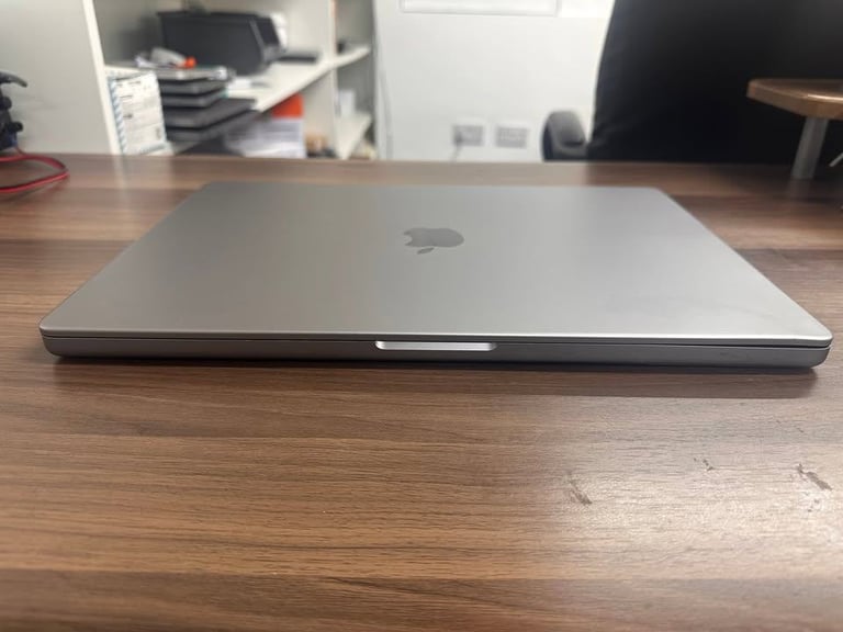 MacBook Pro 16” 2021 M1 Pro Chip | 16GB RAM | 512GB SSD | 16-Core GPU £650