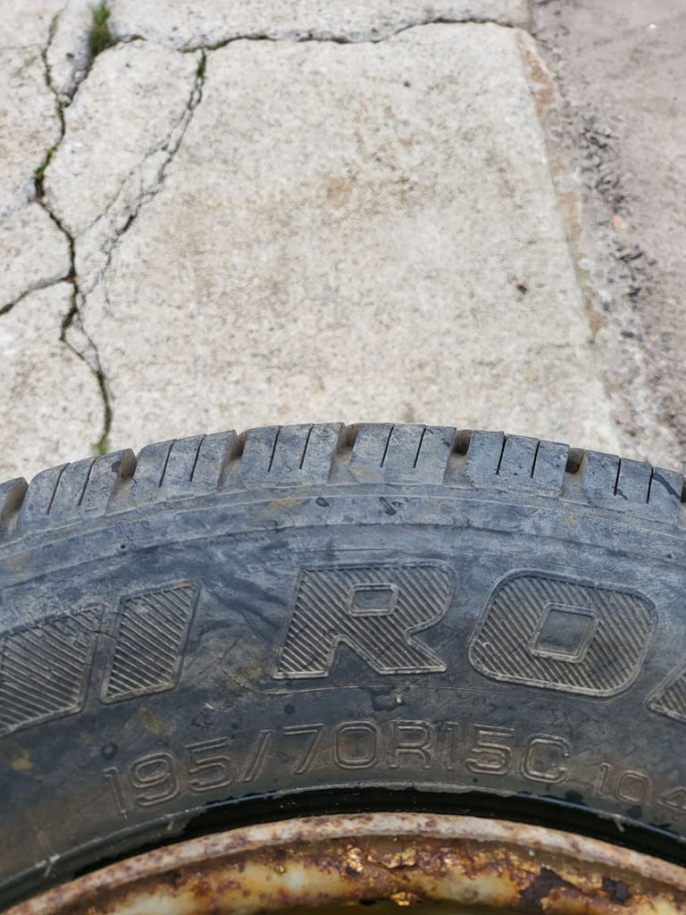 Roadstone at tyres and wheels for Transit 195 70 r15