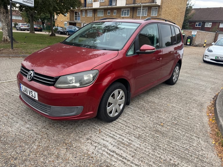 2024 Volkswagen Touran 1.4 TSi Auto MPV PETROL Automatic