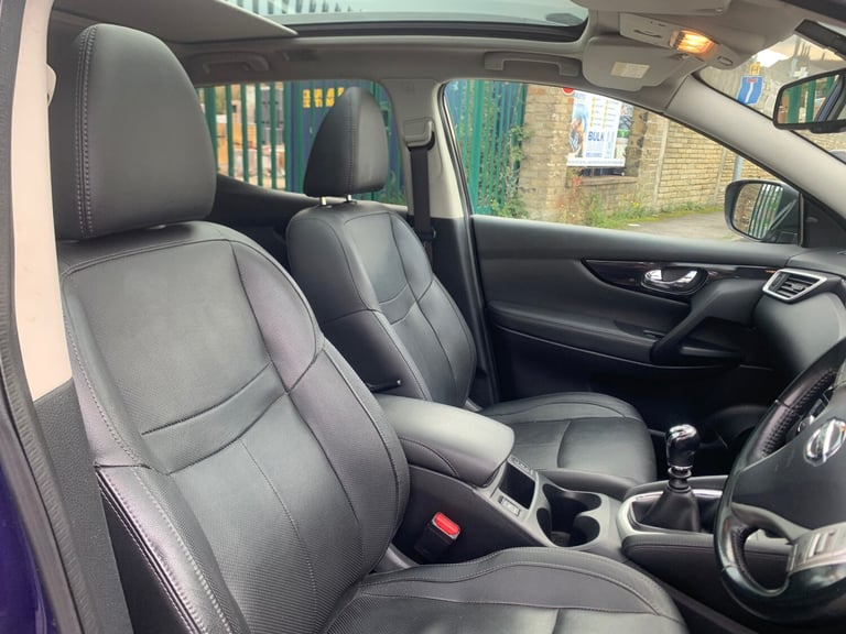 2015 Nissan Qashqai 1.5 dCi Tekna 5dr HATCHBACK Diesel Manual