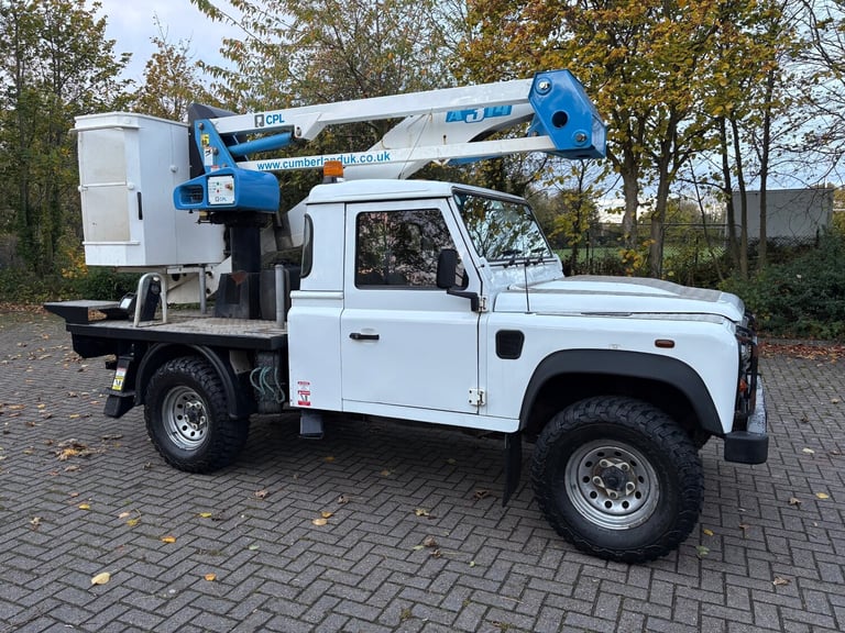 2015 Land Rover Defender 110 2.2tdci 6 Speed 4WD Access Platform Cherry Picker
