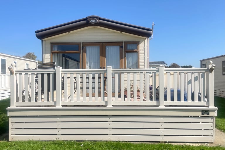 Park home Caravan onsite Highcliffe Dorset