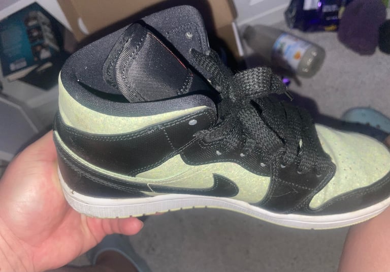 JORDANS SIZE UK7