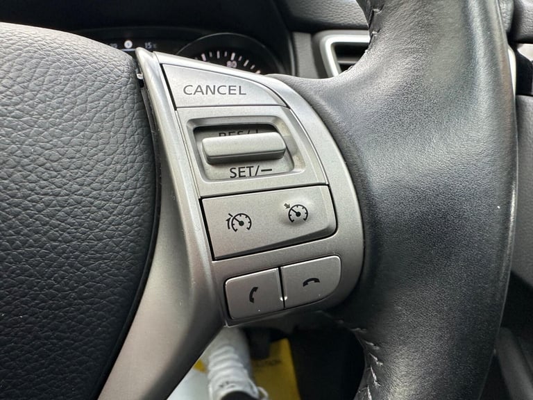 2017 Nissan Qashqai 1.2 DIG-T N-Connecta XTRON 2WD Euro 6 (s/s) 5dr HATCHBACK Petrol Automatic