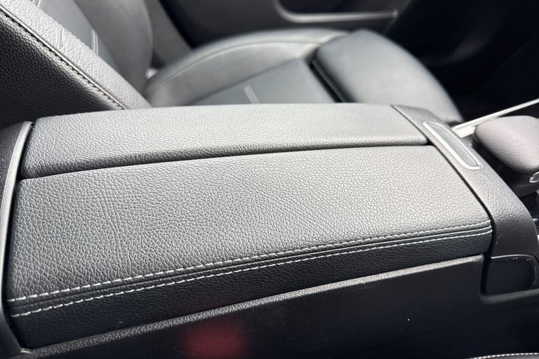 2022 Mercedes-Benz GLA 1.3 GLA250e 15.6kWh Exclusive Edition (Premium Plus) SUV 5dr Petrol Plug-i...
