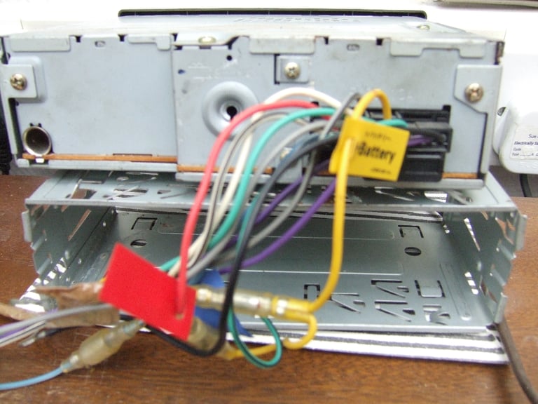 PIONEER CAR RADIO / CASSETTE PLAYER, Model No.KEH-1940