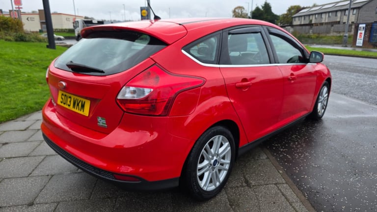 2013 Ford Focus 1.6 TDCi Titanium ECOnetic 5dr HATCHBACK Diesel Manual