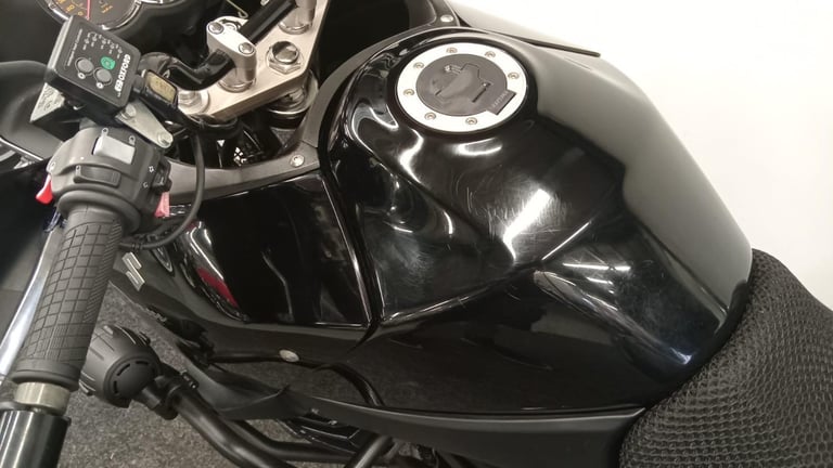 SUZUKI DL1000 ** MOT AUGUST 2026 - FULL LUGGAGE - ENGINE BARS **