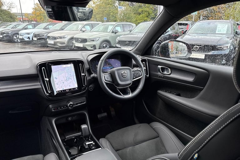 2022 Volvo XC40 2.0 B4 MHEV Plus SUV 5dr Petrol Hybrid DCT Auto AWD Euro 6 (s/s) (197 ps) ESTATE ...