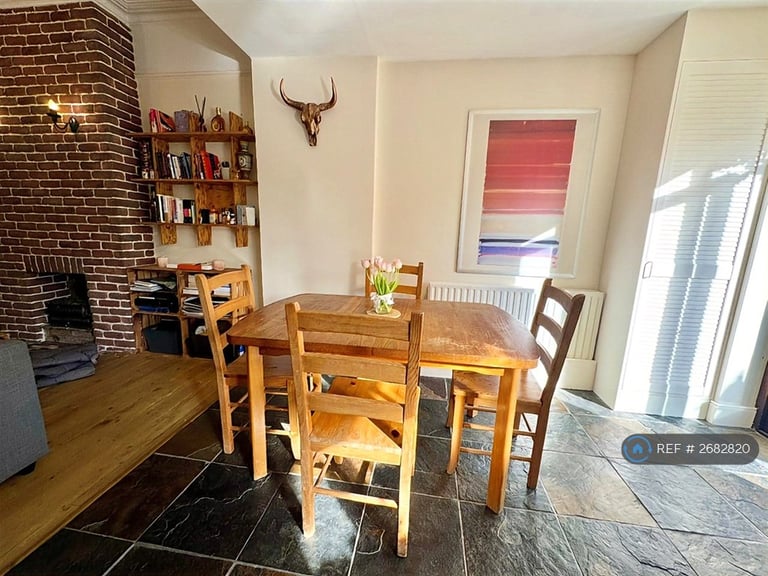 4 bedroom house in Wanlip Road, London, E13 (4 bed) (#2682820)