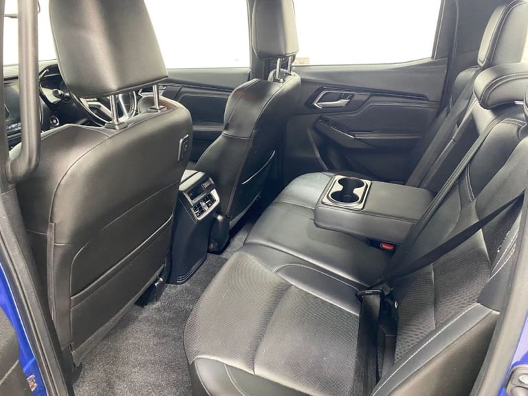  Isuzu D-max 1.9 V-Cross Double Cab 4x4 Auto Diesel