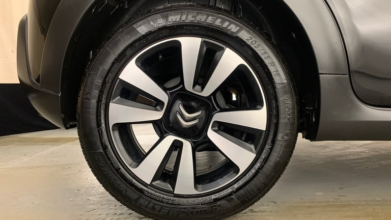 2024 Citroen C3 1.2 PureTech PLUS Hatchback 5dr Petrol Manual Euro 6 (s/s) (83 ps) Hatchback Petr...