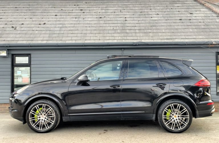 2017 Porsche Cayenne S Platinum Edition E-Hybrid 5dr Tiptronic S ESTATE PETROL/ELECTRIC Automatic