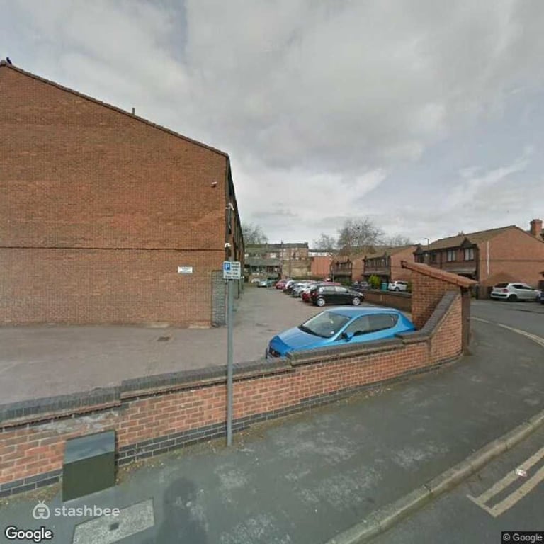 FANTASTIC Parking Space to rent in Nottingham (NG7)